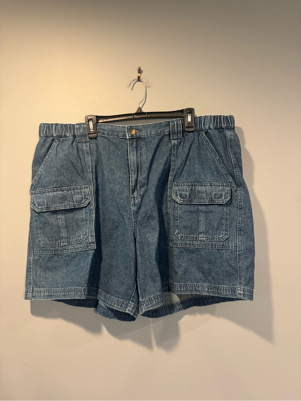 *Croft & barrow Denim Cargo Shorts in Blue